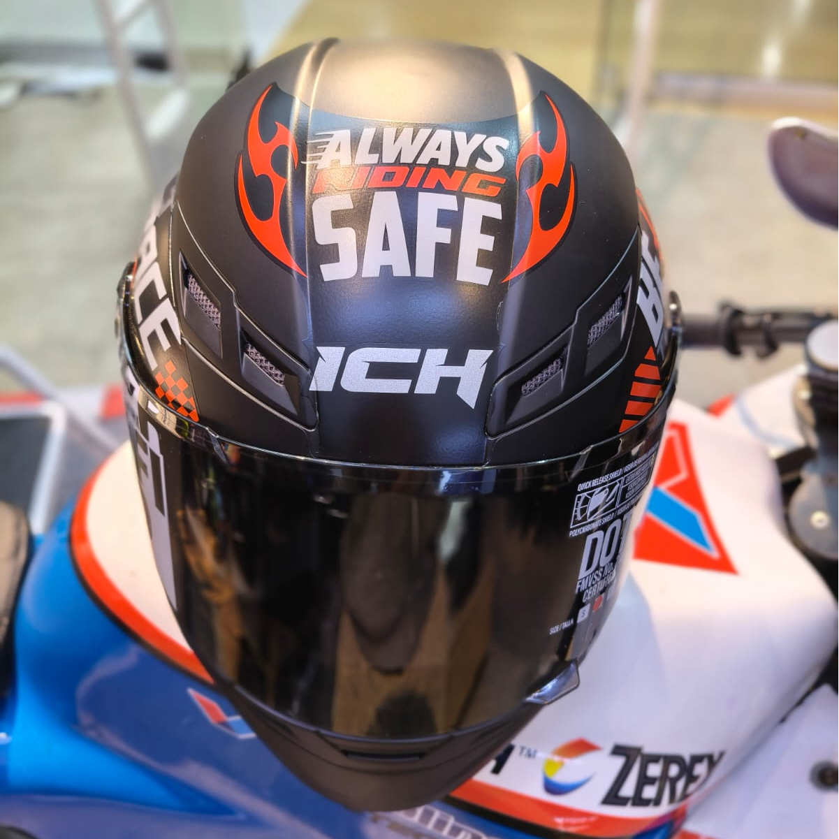 CASCO ICH 501 RIDA BYTE NEGRO-ROJO
